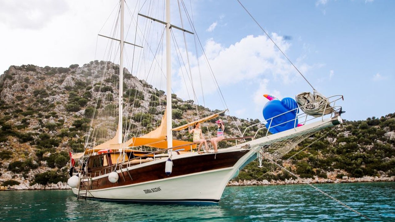 Marmaris boat tour with Zehra Sulta